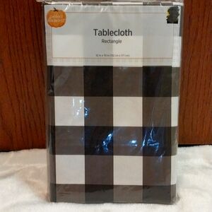 BLACK AND WHITE CHECKERED RECTANGULAR tablecloth
